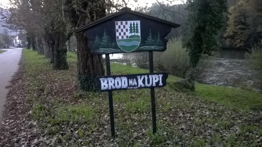 Holiday Home Vesna Brod na Kupi Exterior foto